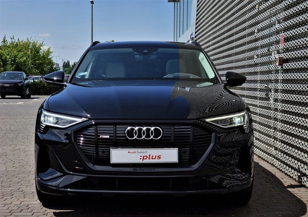 Audi e-tron cena 325900 przebieg: 4200, rok produkcji 2021 z Mikstat małe 562